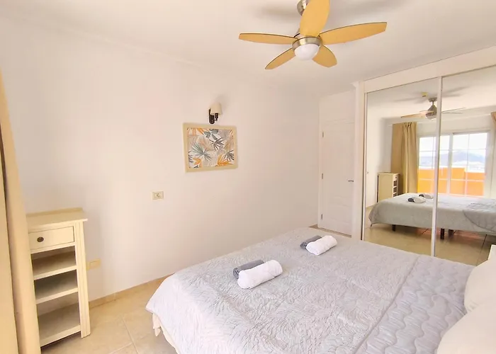 Estrella Canaria - Cristianos, Pool, Fibre Net, Tv Channels Los Cristianos (Tenerife)