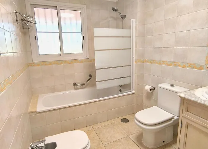 Estrella Canaria - Cristianos, Pool, Fibre Net, Tv Channels Los Cristianos (Tenerife)