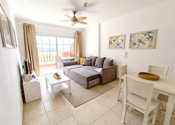 Estrella Canaria - Cristianos, Pool, Fibre Net, Tv Channels Apartamento