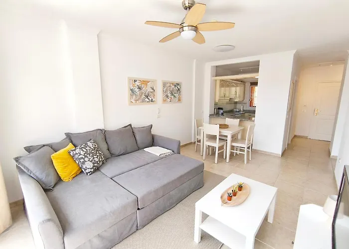 Estrella Canaria - Cristianos, Pool, Fibre Net, Tv Channels Los Cristianos (Tenerife)